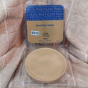 Partylite Gingerbread Scent Plus Melts SX1056 Bundle - 17 Melts